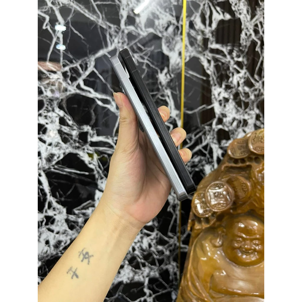 Alternative view of Sharp Aquos R7 256G (Likenew)